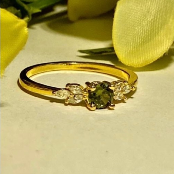 14k gf peridot diamond ring dainty gold band gemstone ring - Picture 4 of 6